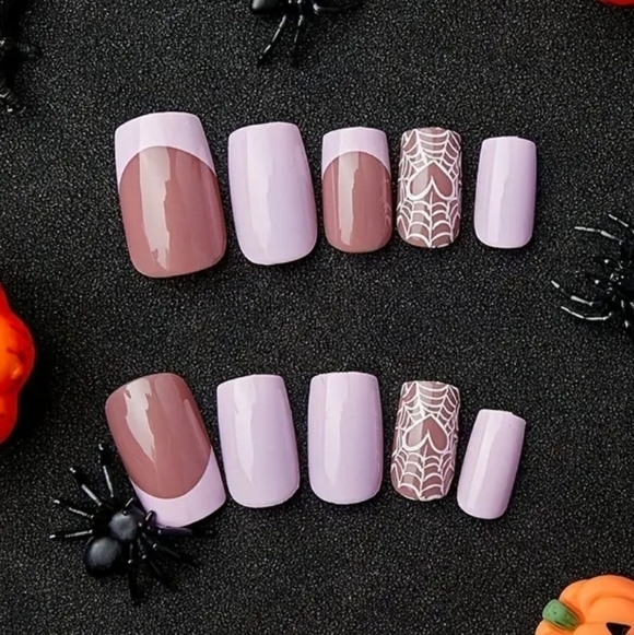 24 Pieces Fake Press On Nails - Picture 2 of 7